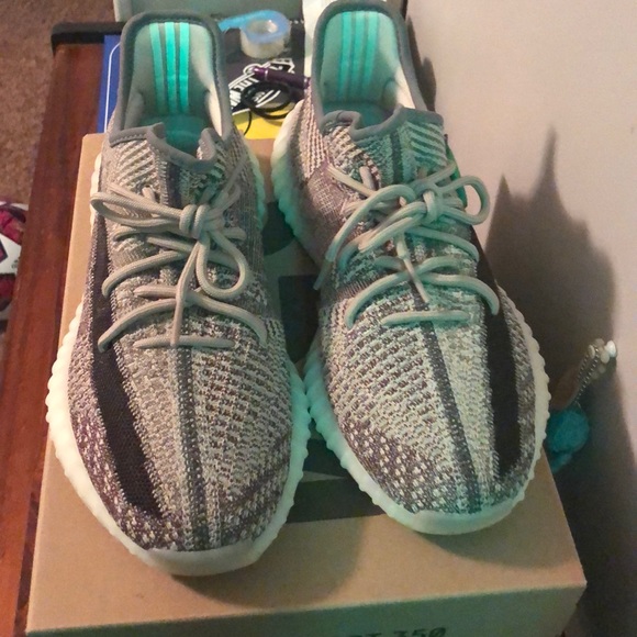 Yeezy Zyon - Picture 2 of 4